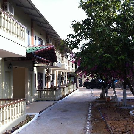 Sakal Guesthouse Restaurant & Bar Sihanoukville Buitenkant foto