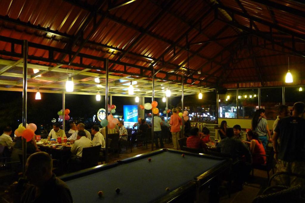 Sakal Guesthouse Restaurant & Bar Sihanoukville Buitenkant foto