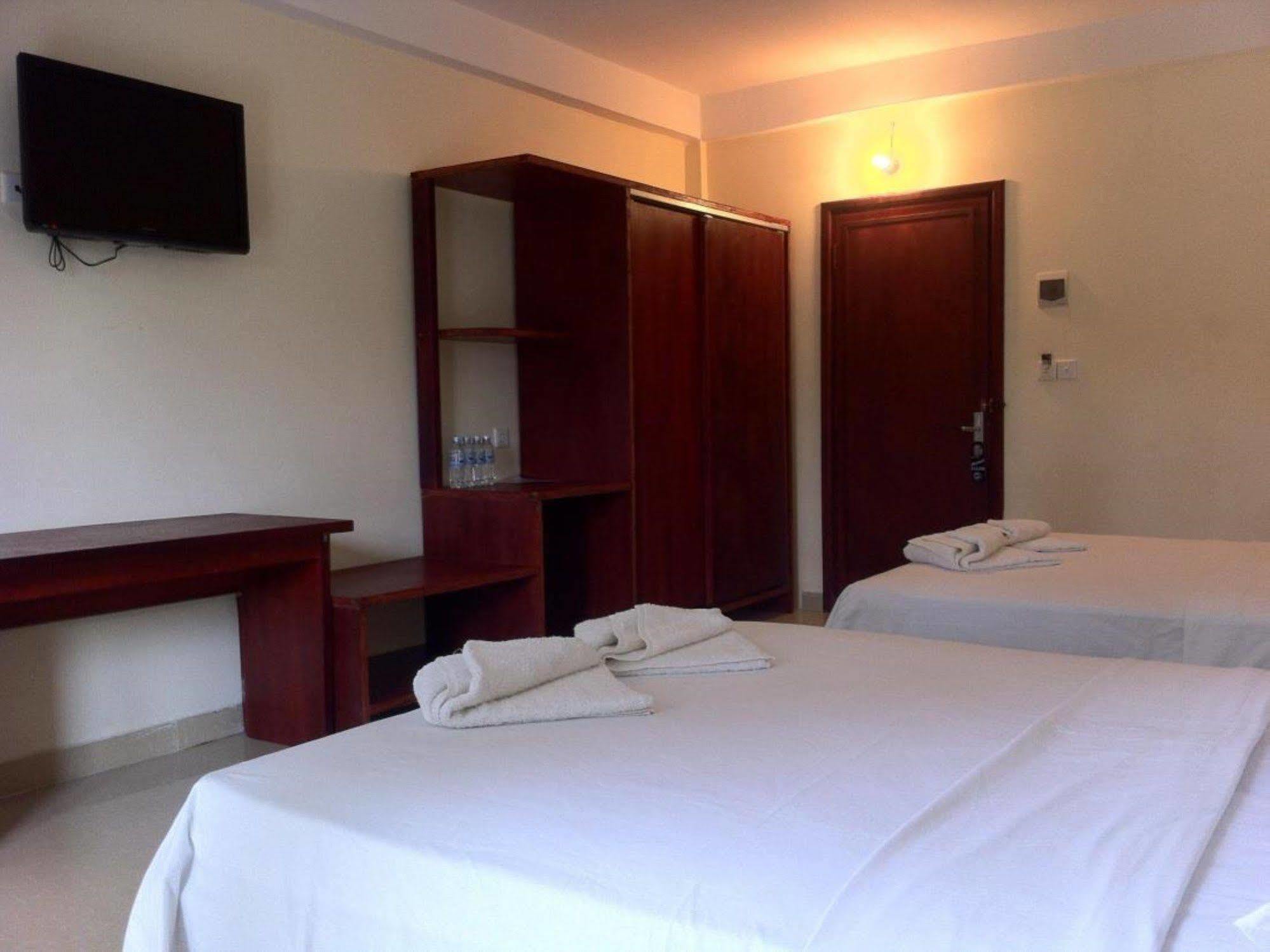Sakal Guesthouse Restaurant & Bar Sihanoukville Buitenkant foto