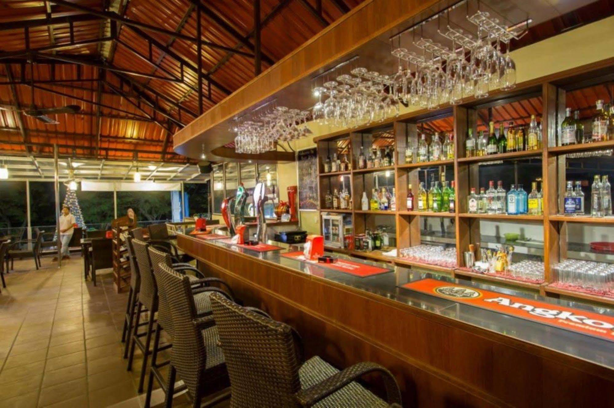 Sakal Guesthouse Restaurant & Bar Sihanoukville Buitenkant foto